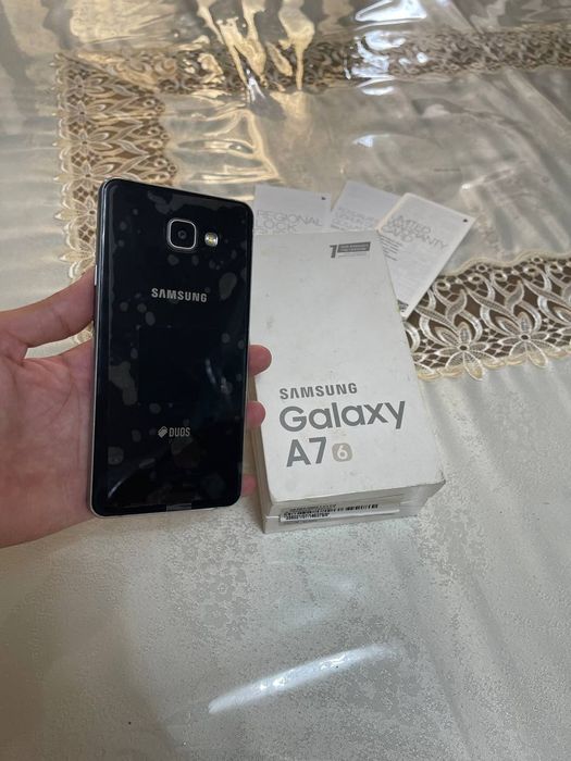 Samsung A7 idial Super AMOLED Ekran