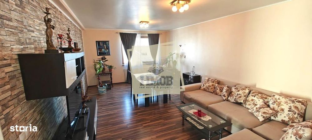 Apartament 3 camere terasa 80 mp si curte 145 mp zona Calea Cisnadiei — fotografia 3