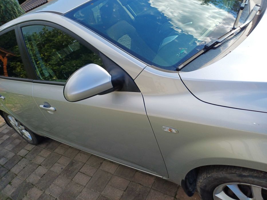 Vand aut Kia, unic conducator unic