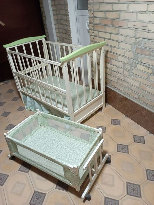 Продаётся детская кроватка , очень прочная