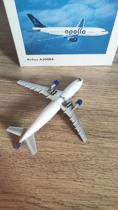 Macheta avion herpa wings {metal} 1/500 airbus 300B4