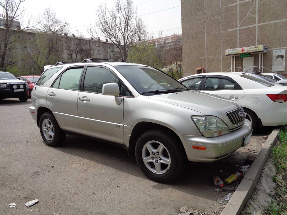 Продам LEXUS RX 300