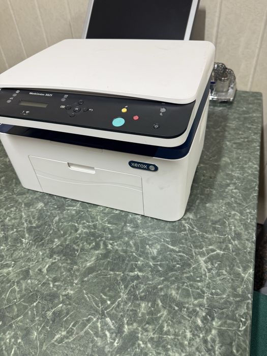 Принтер xerox.