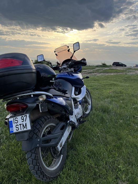 Vand pentru piese: Bmw F650ST anul 1999