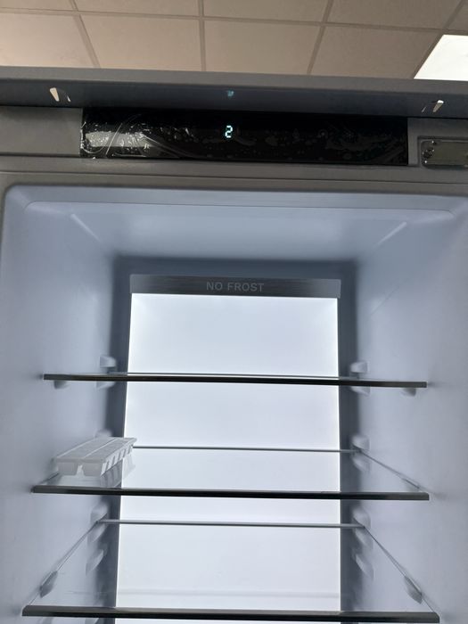 Нов!!! хладилник с фризер за вграждане  Inventum IKV1947S