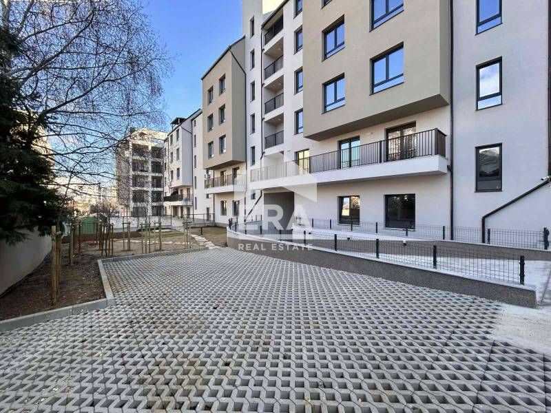 Продава се Четиристаен апартамент в София, Овча купел - 113 кв.м за 2124 €/кв.м - Снимка #11