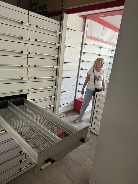 Продавам оборудване за аптека
