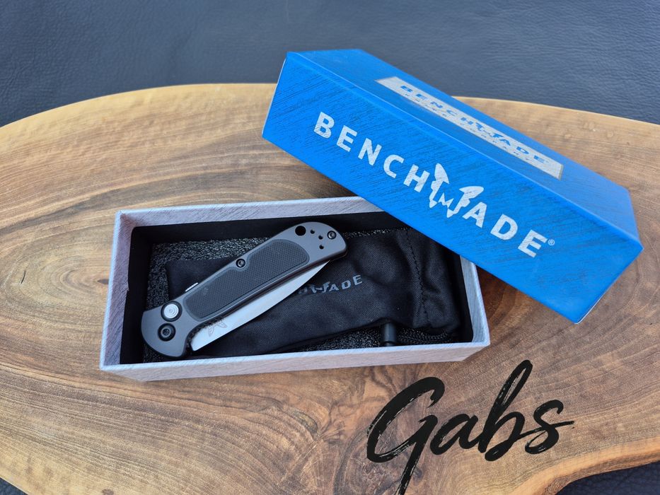 Автоматичен нож Benchmade 9750 Mini Coalition AUTO ,S30V сатенено гладко острие, сиви алуминиеви дръжки с черни G10 инкрустации