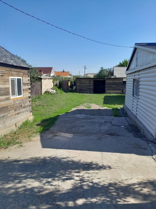 Продам дом с постройками