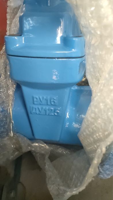 Продам задвижки обрезиненные