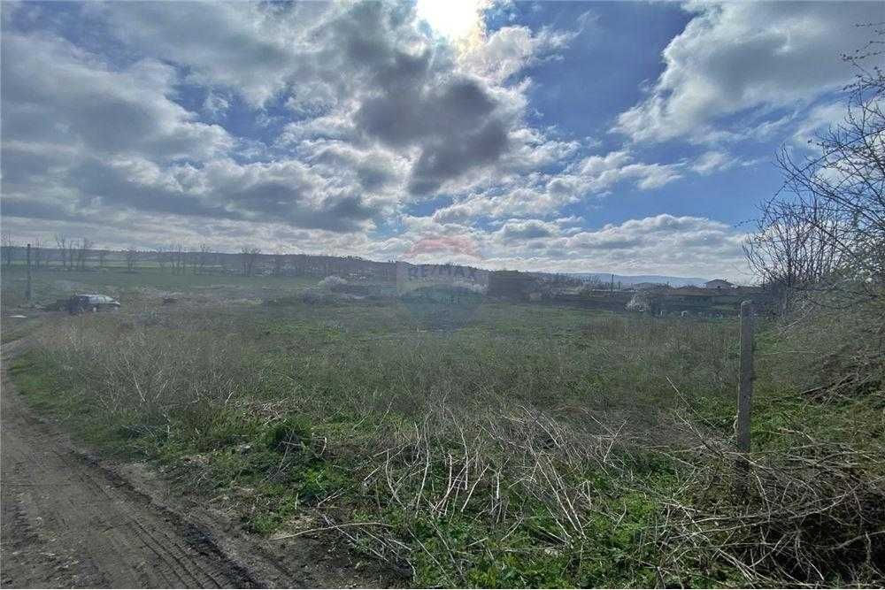 Продава се Парцел в с. Илия Блъсково, Област Шумен - 2262 кв.м за 5 €/кв.м - Снимка #1