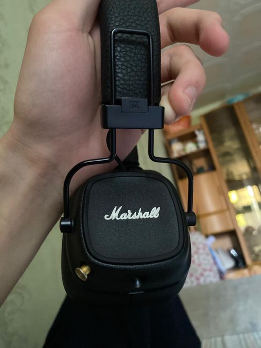 Marshall 4 сатылады новый почти