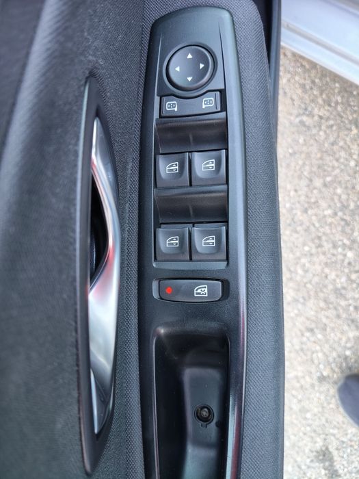 RENAULT Megane 2010 — imagine 4