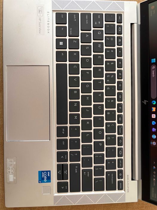 13.3 инч Бизнес Лаптоп HP EliteBook 830 G8 | i7-11865G7 | 16GB RAM | 512GB SSD | Face ID | ТОП състояние