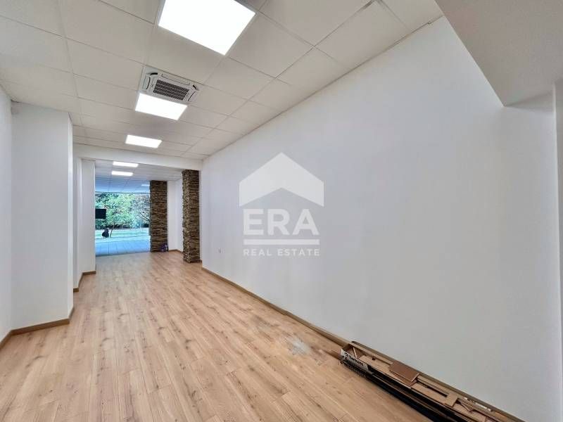 Дава се под наем Магазин в София, Гоце Делчев - 101 кв.м за 1800 € - Снимка #2