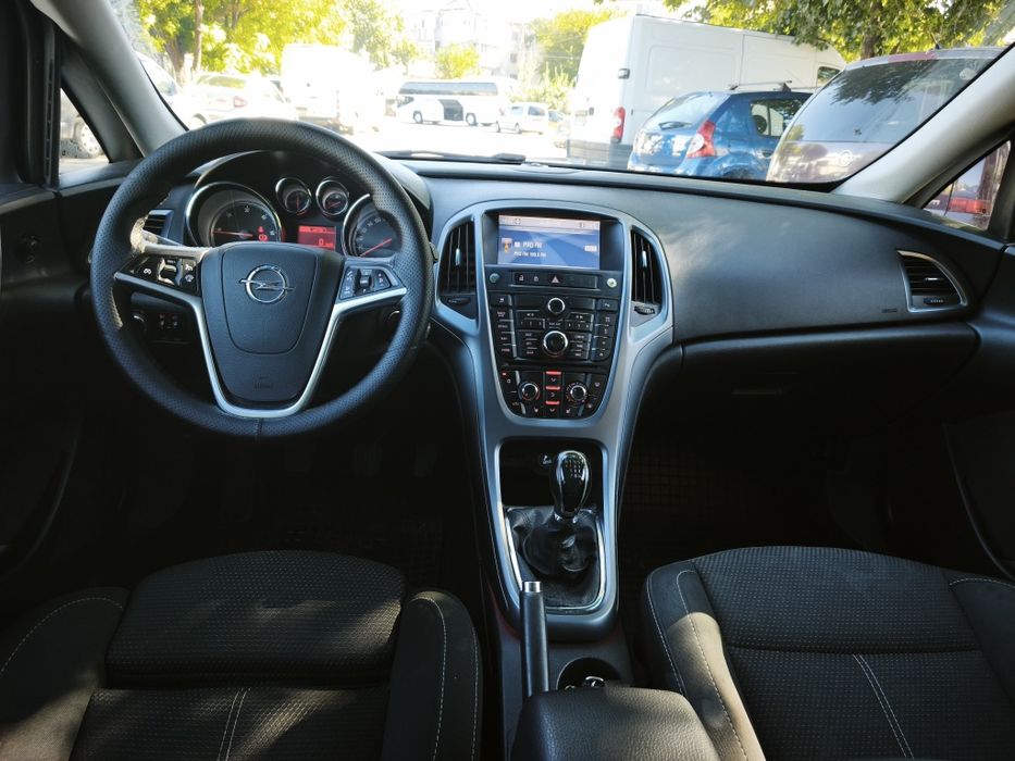 Opel Astra J 2014 propietar