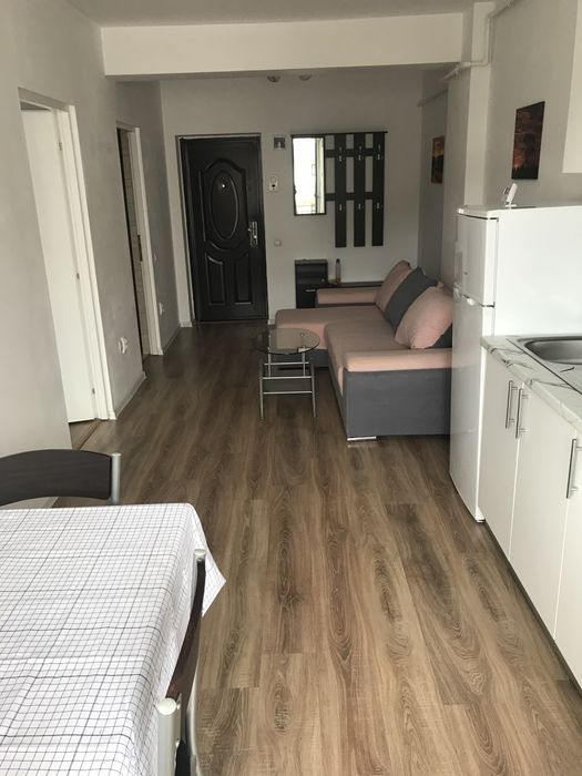 Inchiriez apartament Floresti cu parcare subterana
