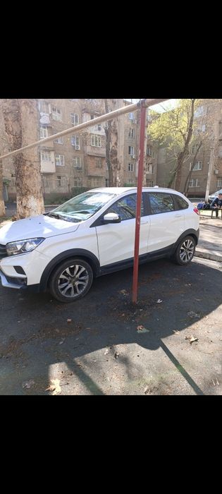 Лада Х Рей Кросс