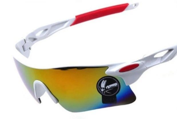 Очки солнцезащитные