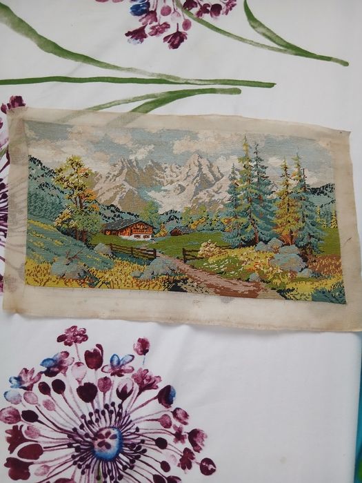 Vind goblen cusut la mina cu bob mic foarte vechi