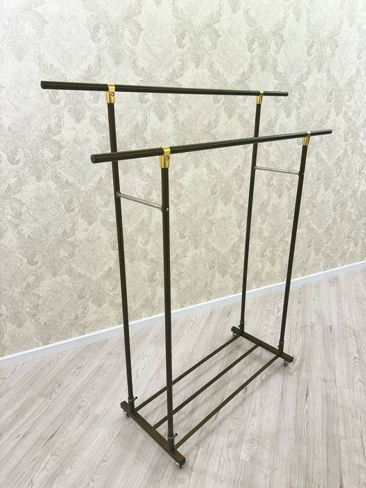 Гардеробной вешалка