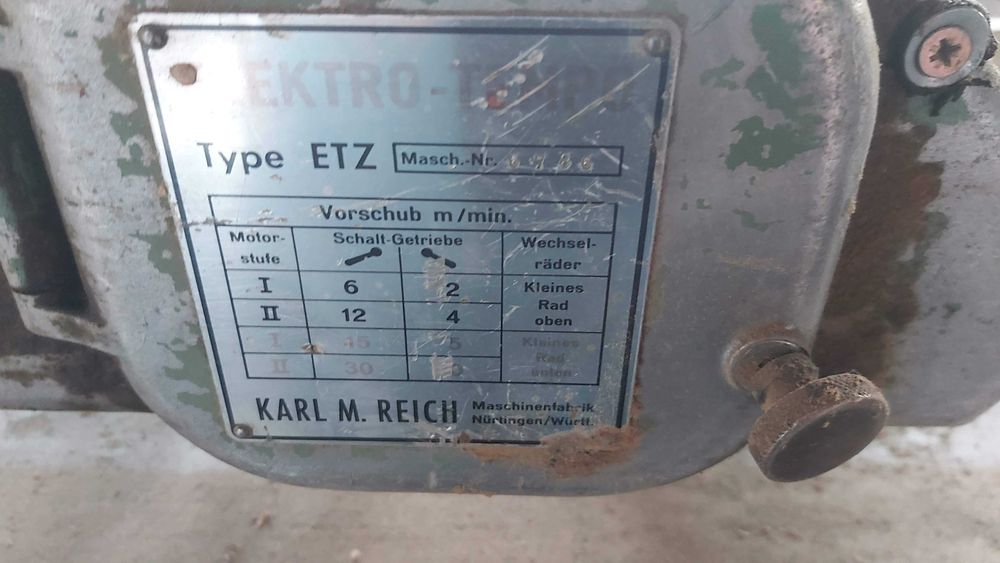 Freza pentru lemn cu dispozitiv ghidare