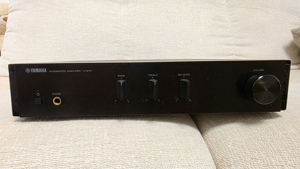 Yamaha A-670 integrat