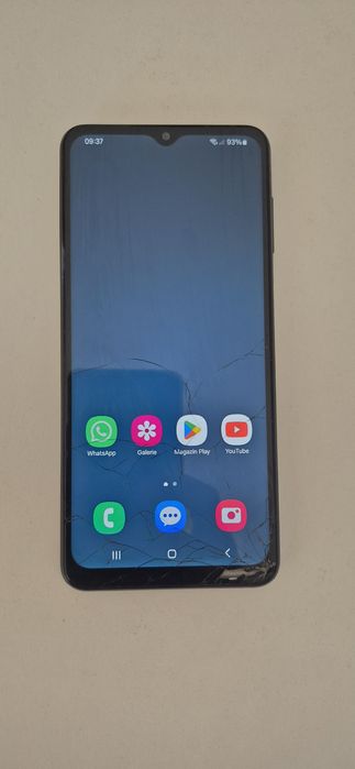 Samsung a04s fisurat dar functional