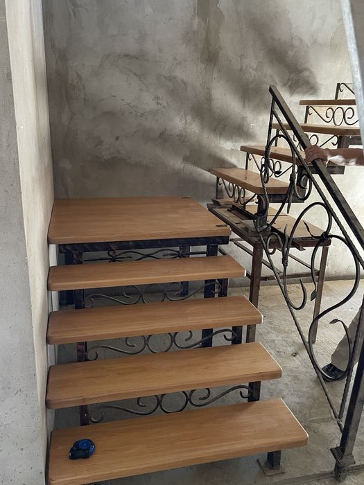 Металлическая лестница