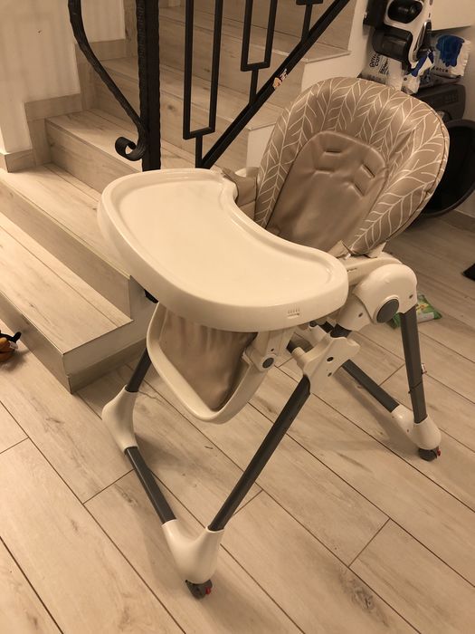 scaun înalt pentru copiii