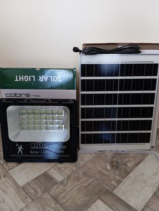Соларен прожектор 400W