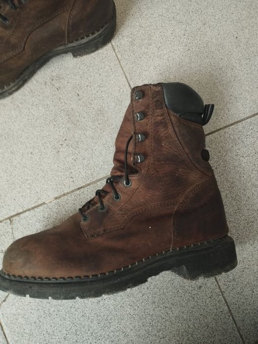 Спецботинка redwing