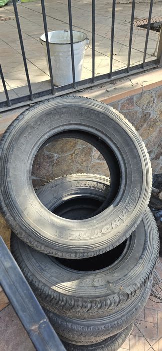 Dunlop Grandtrek AT20.