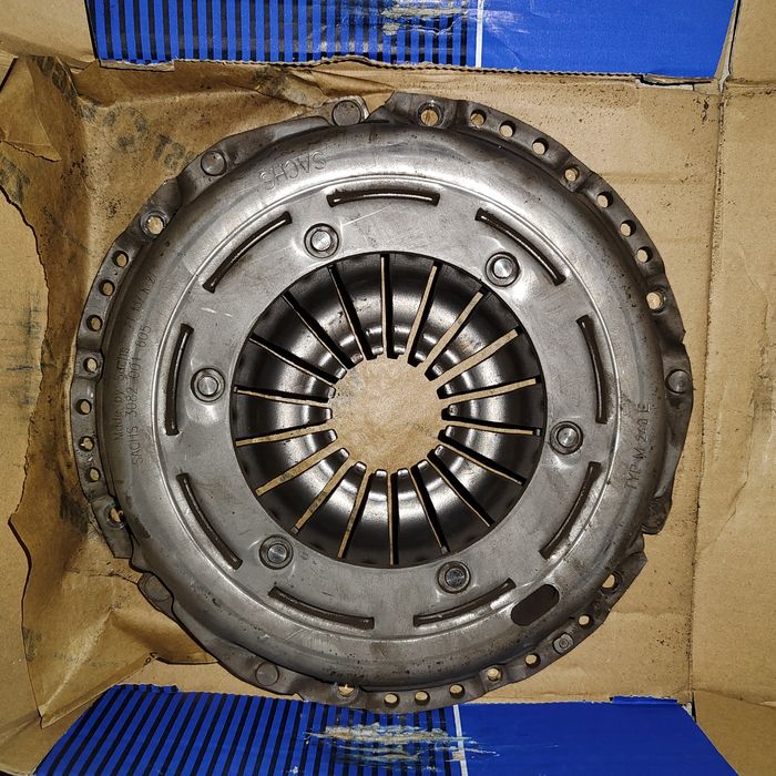 Продам комплект сцепления б/у