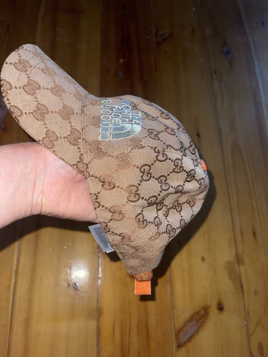 Кепка the north face Gucci