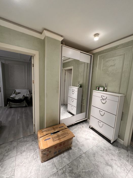 Продаеться квартира 4 комнатная,90кв , 1этаж ерворемонт