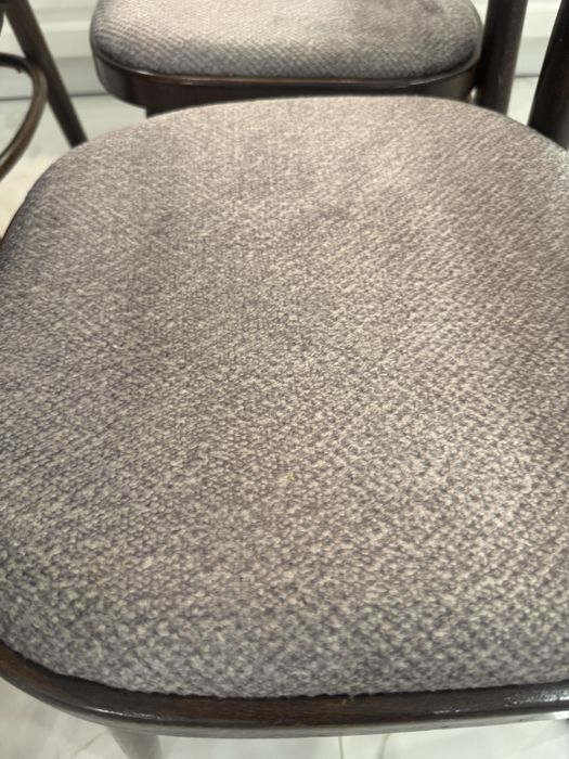 Стулья 4 штуки все 34000