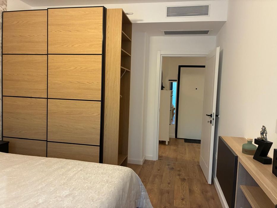 Dau in chirie apartament 2 camere zona Moșilor