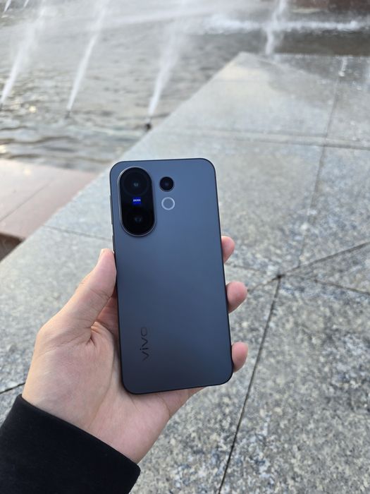 Vivo X200 FE, 12/512