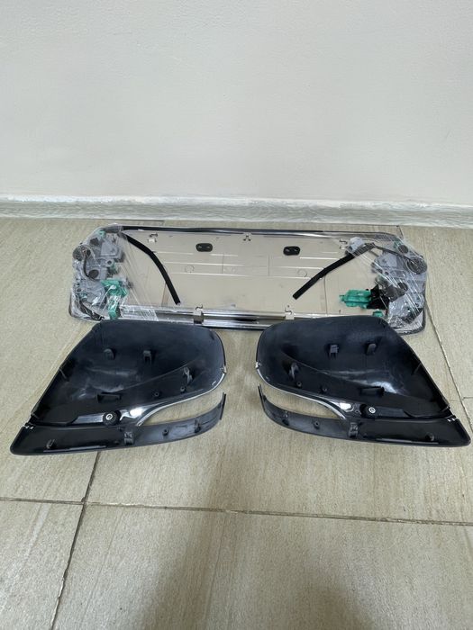 Крышки зеркал на Лексус LX570