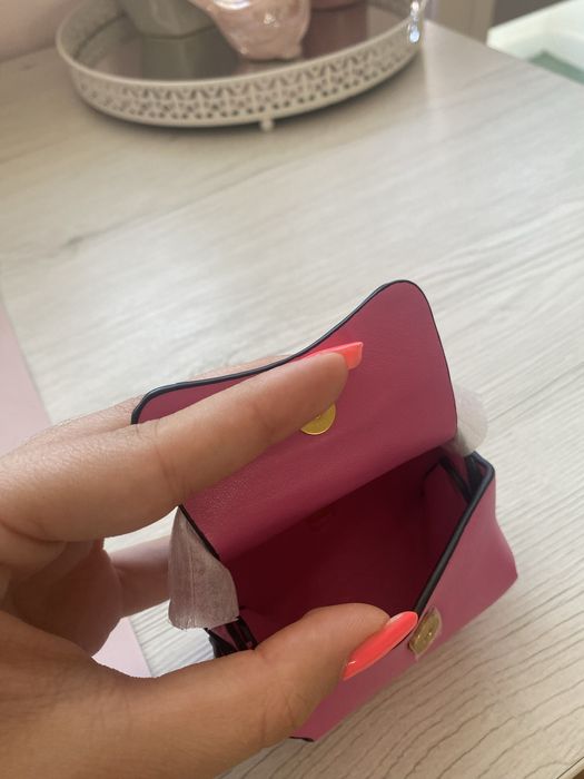 Портмоненце Juicy Couture!