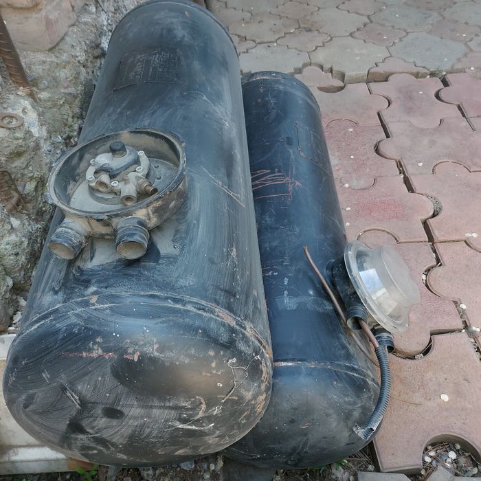 Продам газ балоны на автомобиль
