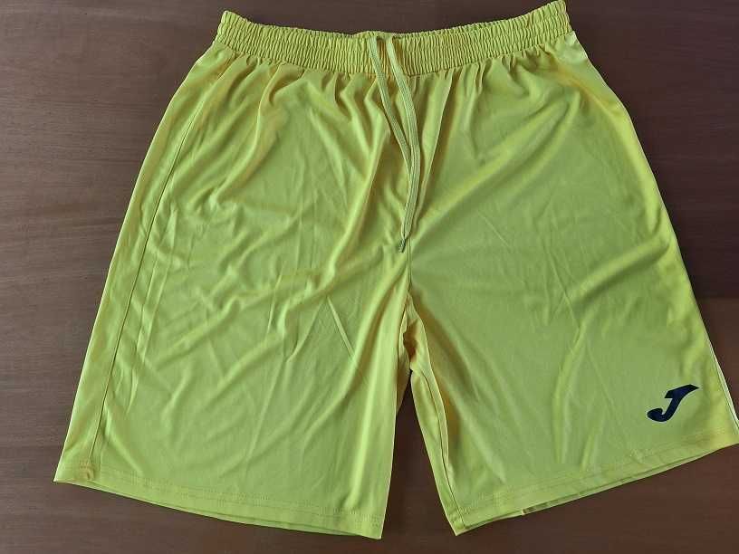 Футболни шапки Манчестър Юн.,Мьолде,шалове,шорти