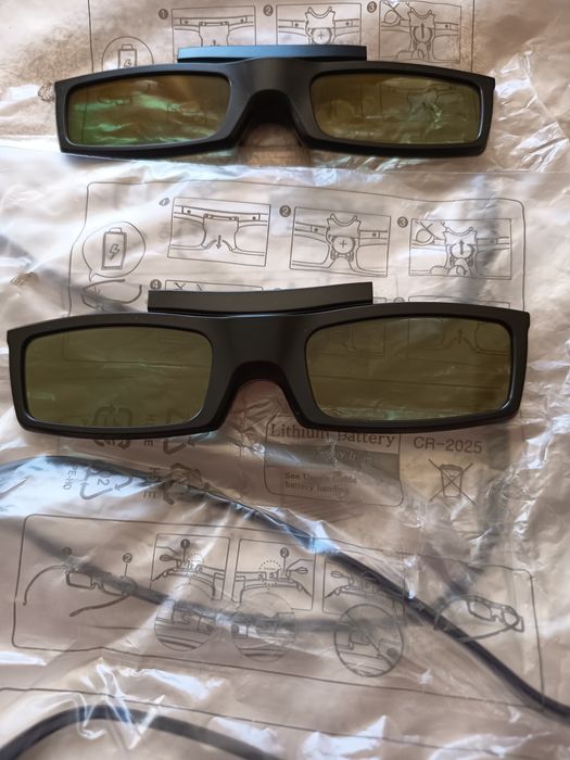 Marshall Minor II Bluetooth  + подарък. Продавам 2 чифта слушалки.