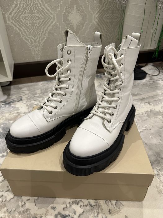 Сапоги натуральная кожа. Pier lucci цвет белый 39р