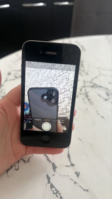 Продам айфон 4 s