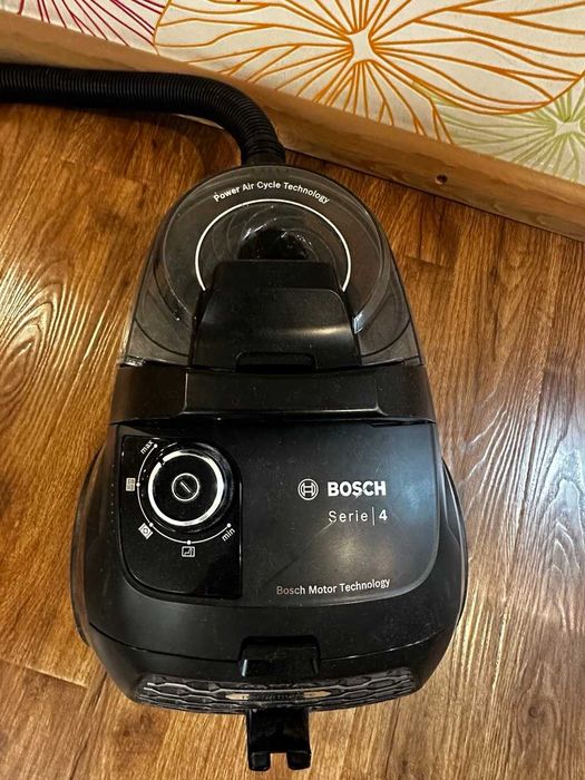 Продаётся пылесос BOSCH