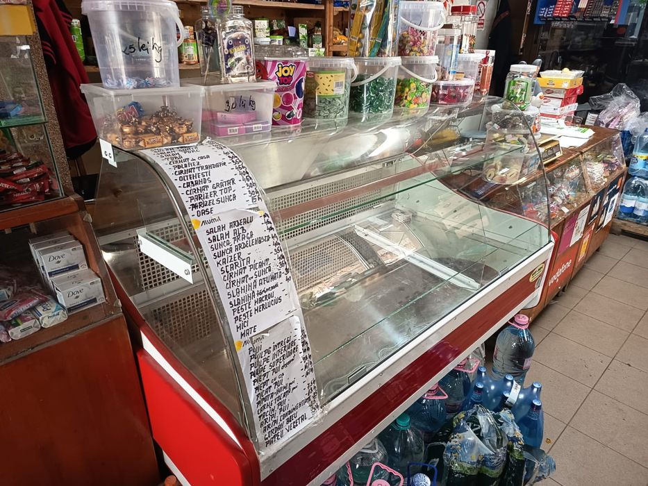 Vitrină frigorifica mezeluri, etc