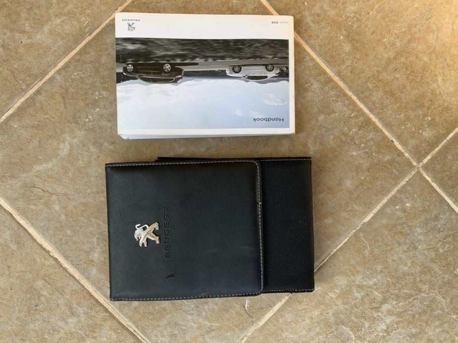Husa mapa acte Peugeot 508 stare f buna! Manual de instrucțiuni!