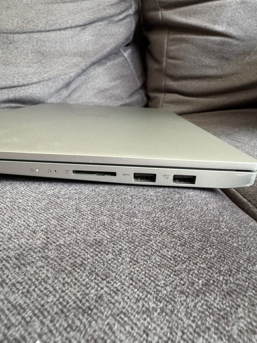 Laptop Lenovo IdeaPad 5 15.6” AMD Ryzen 7 4.10Ghz 16GB RAM 512GB SSD